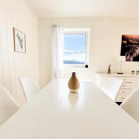 Lägenhet Destination Senja - Vangsvik Brygghaugen