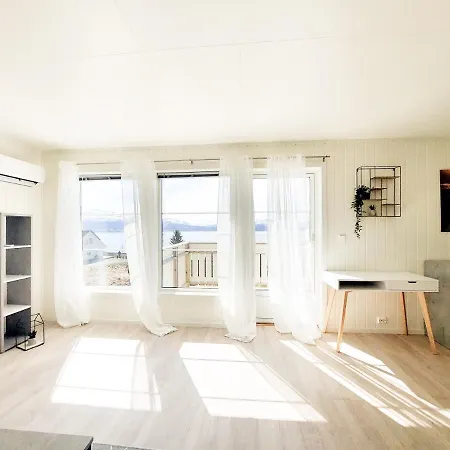 Lägenhet Destination Senja - Vangsvik Brygghaugen